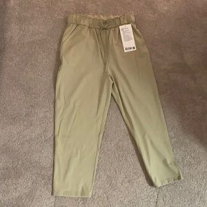 Lululemon stretch high rise crop NWT